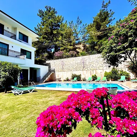 White Icmeler Lejlighed Marmaris