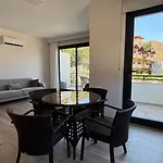 Apartment White Icmeler *