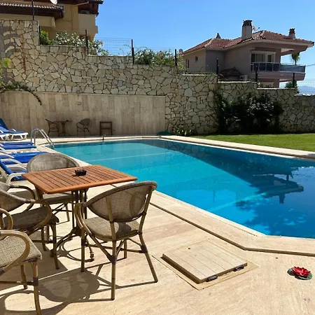 White Icmeler アパート マルマリス