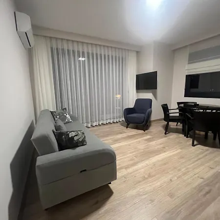 White Icmeler Apartment