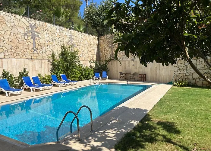 White Icmeler Apartman